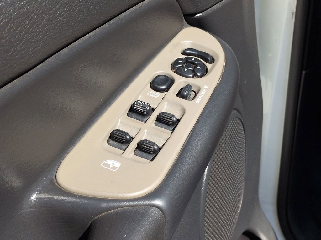 Used 2003 Dodge Ram 1500 Truck SLT image 15