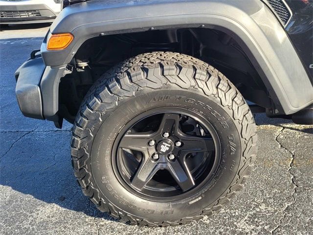 Used 2020 Jeep Gladiator Sport w/ Quick Order Package 23S image 4