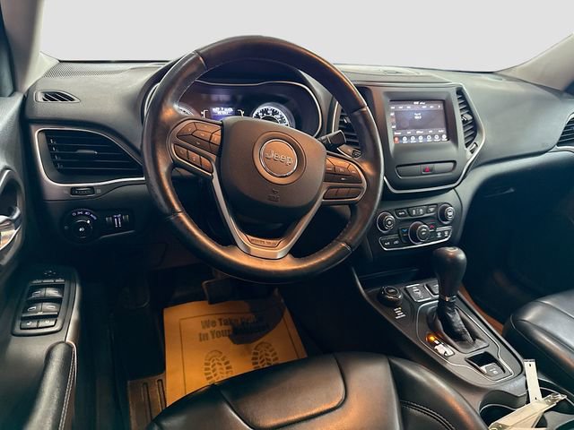 Used 2019 Jeep Cherokee Latitude Plus AWD/4WD image 21