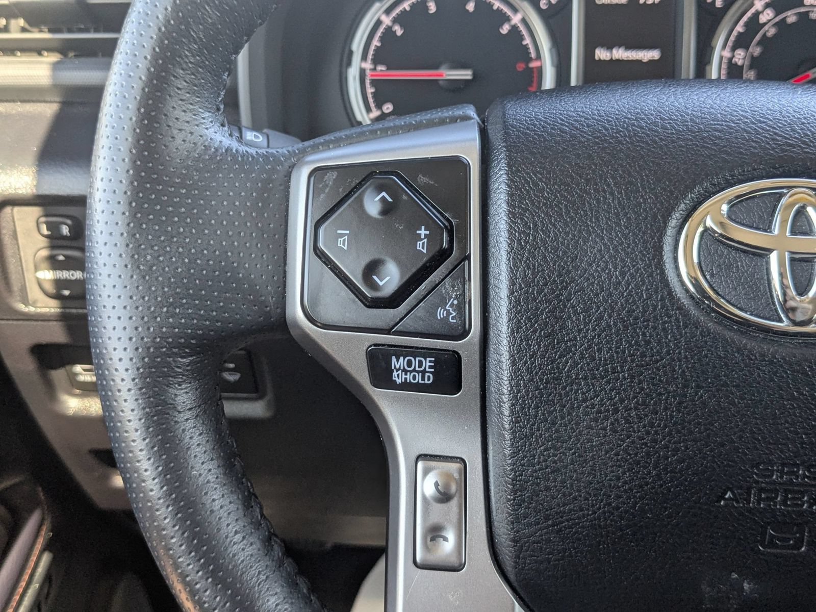 Used 2024 Toyota 4Runner Limited AWD/4WD image 17