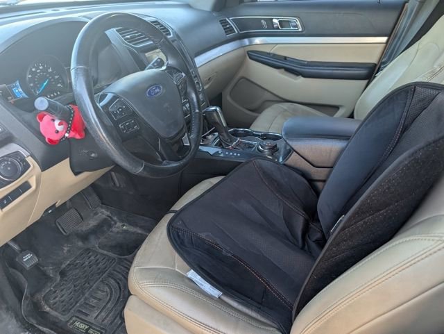 Used 2016 Ford Explorer XLT w/ Equipment Group 202A AWD/4WD image 7