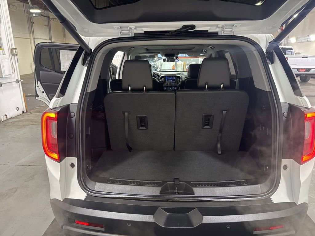 Used 2022 GMC Acadia AT4 w/ Technology Package image 24
