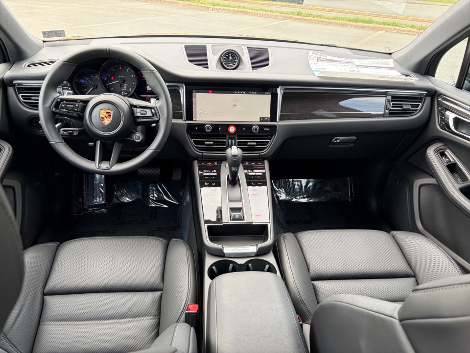 New 2026 Porsche Macan AWD/4WD image 16