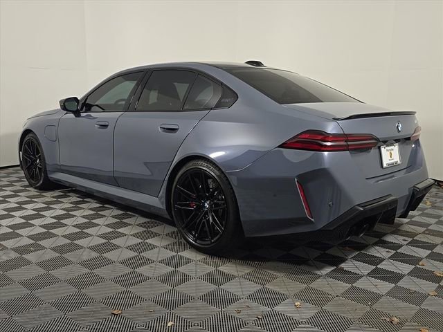 Used 2025 BMW M5 w/ Carbon Package image 3