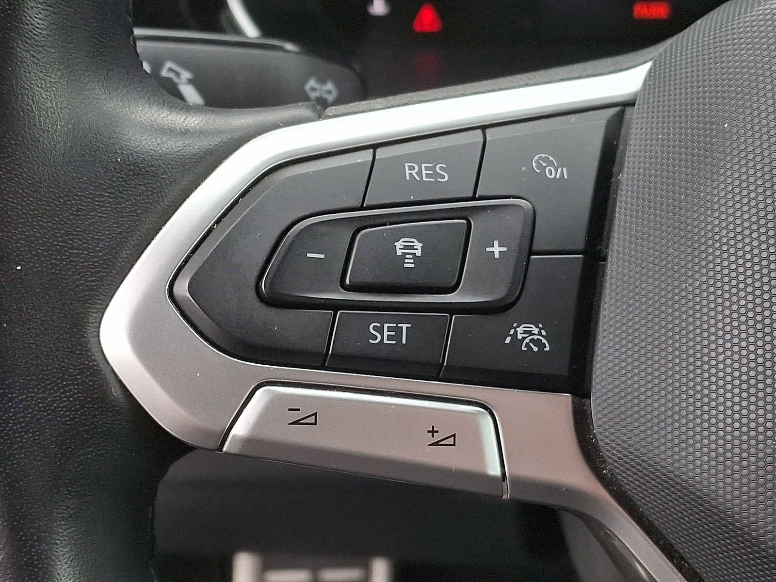 Used 2024 Volkswagen Jetta Sport image 16