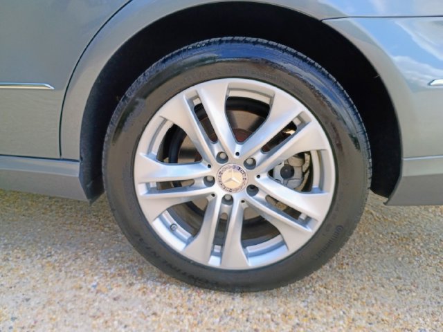 Used 2010 Mercedes-Benz E 350 Sedan image 21