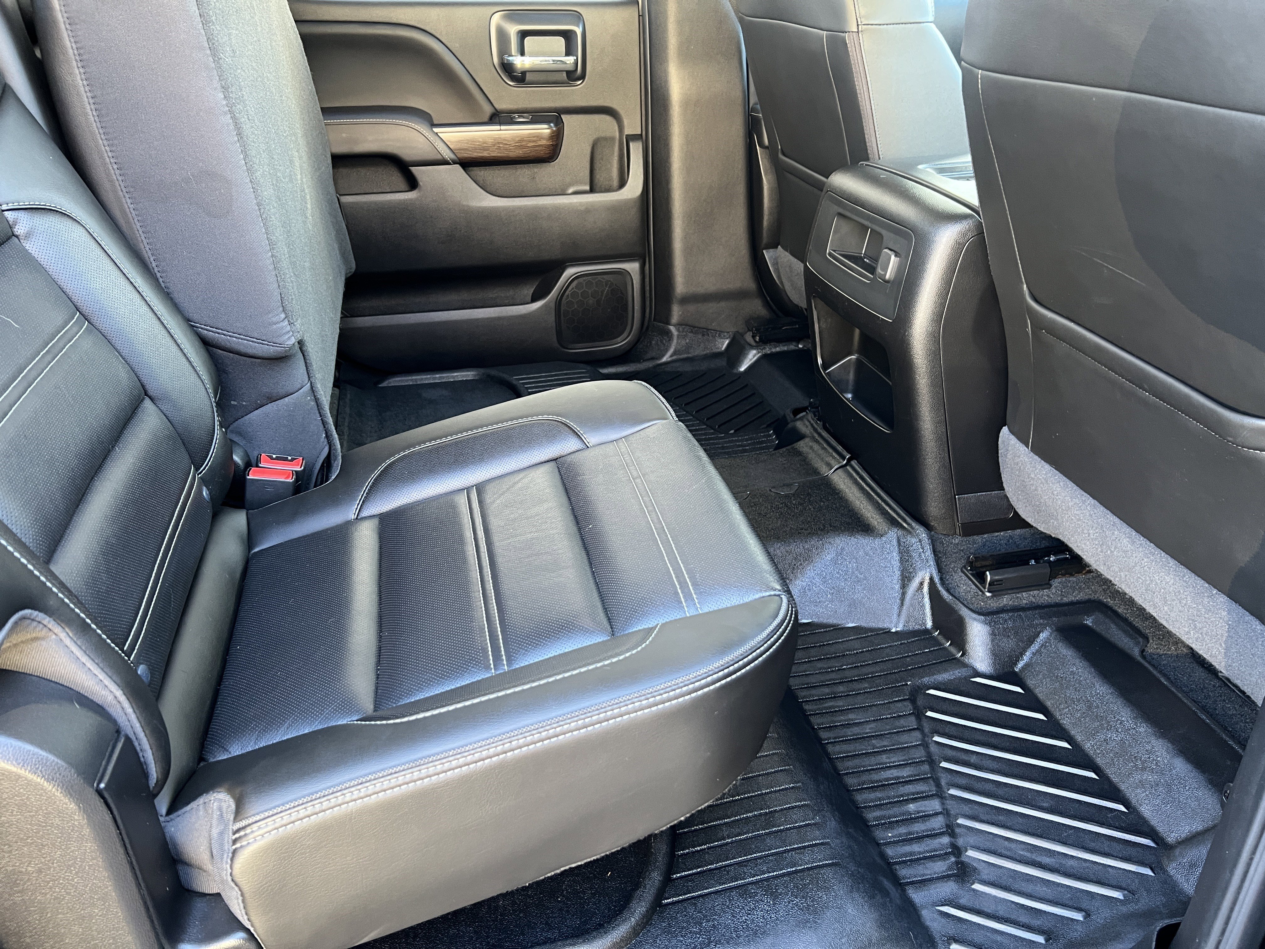 Used 2018 GMC Sierra 3500 Denali image 20
