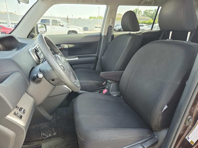 Used 2008 Scion xB FWD image 9