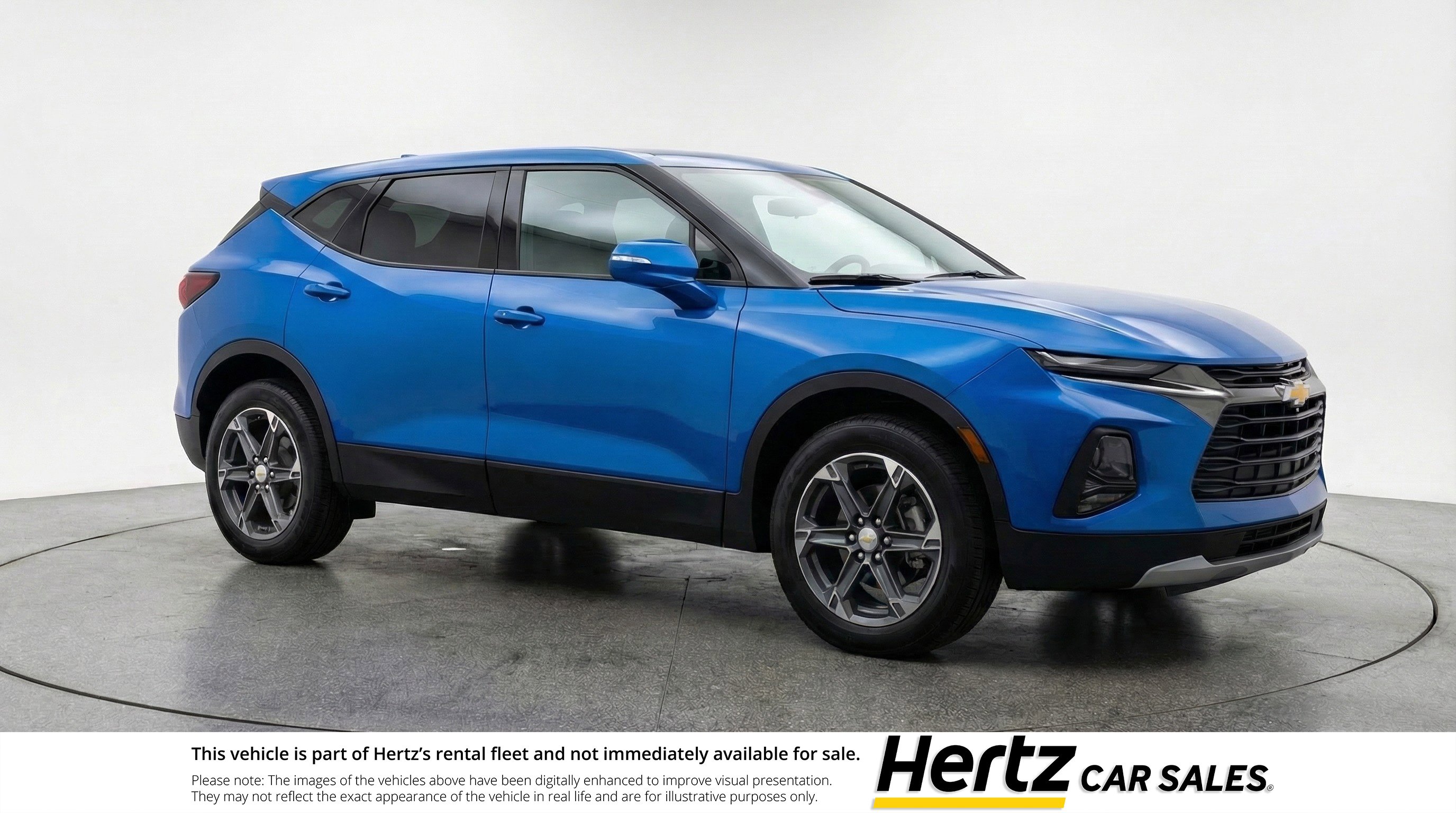 Used 2025 Chevrolet Blazer LT FWD image 1