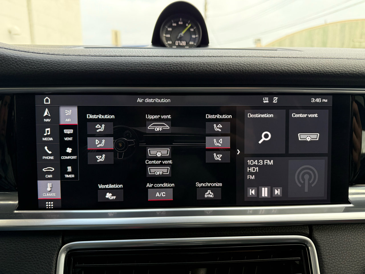 Used 2019 Porsche Panamera 4 image 46