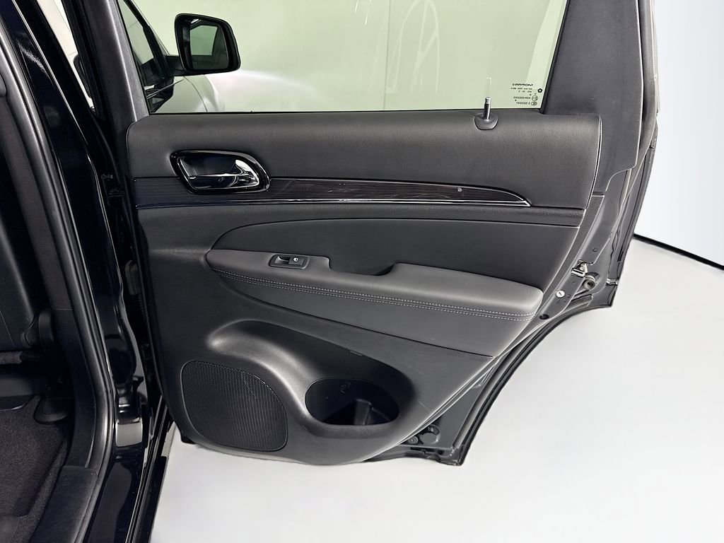 Used 2020 Jeep Grand Cherokee Overland image 27