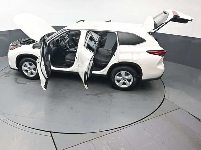 Certified 2021 Toyota Highlander LE image 50