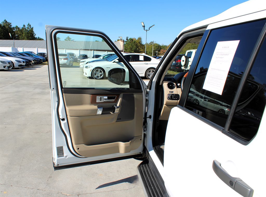 Used 2016 Land Rover LR4 HSE image 35