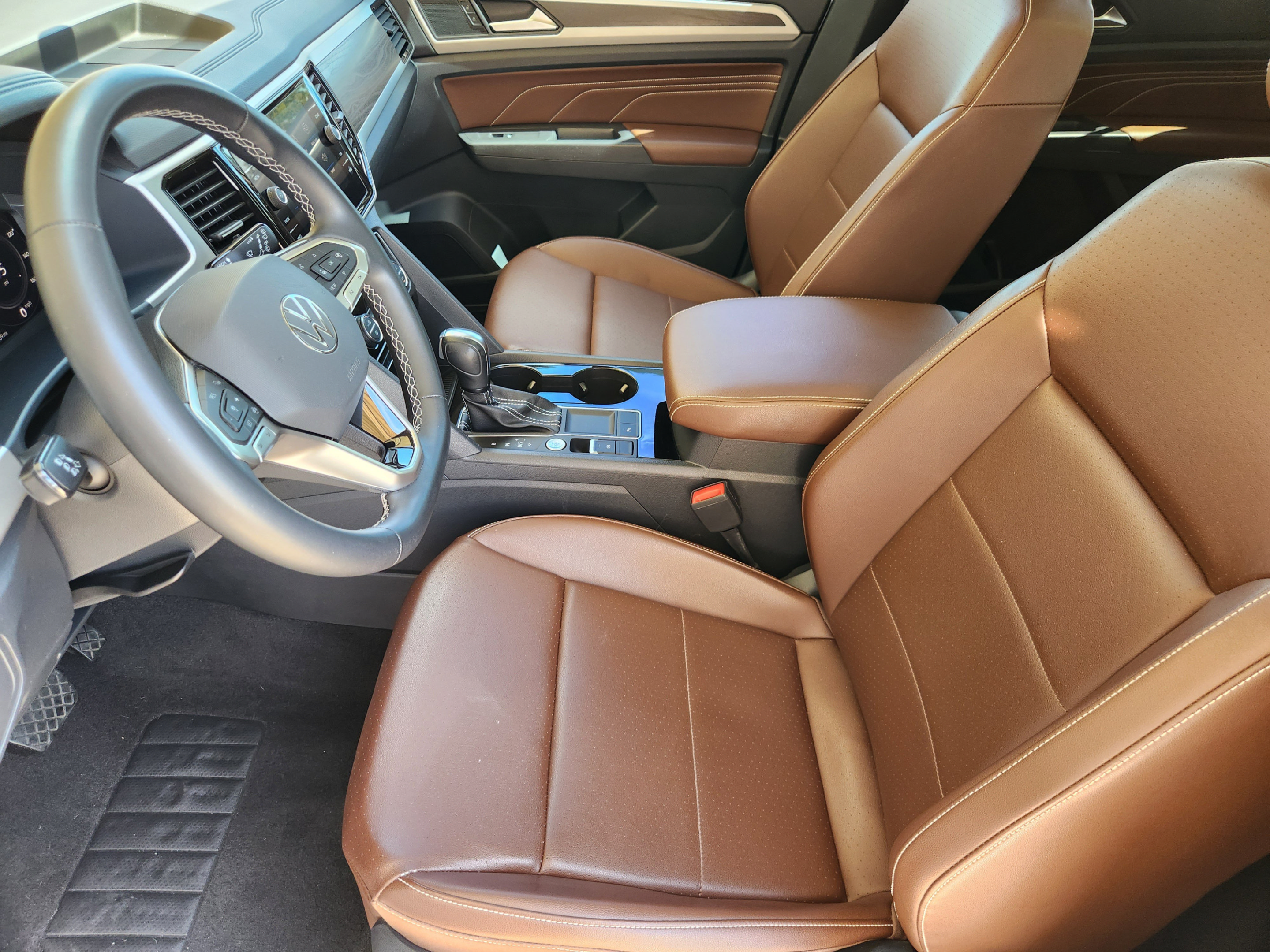 Used 2022 Volkswagen Atlas SE w/ Panoramic Sunroof Package FWD image 11