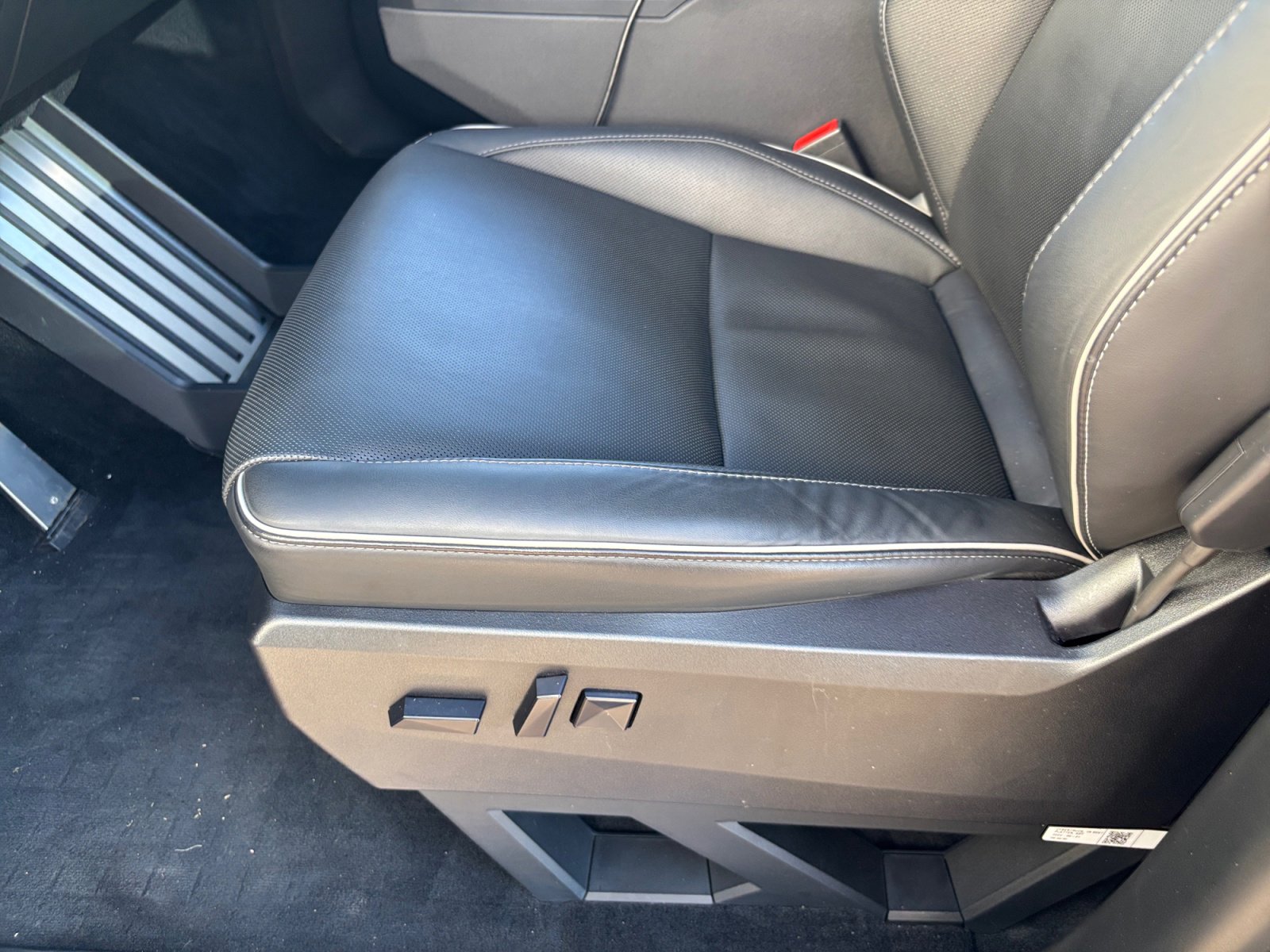 Used 2024 Tesla Cybertruck Cyberbeast image 13