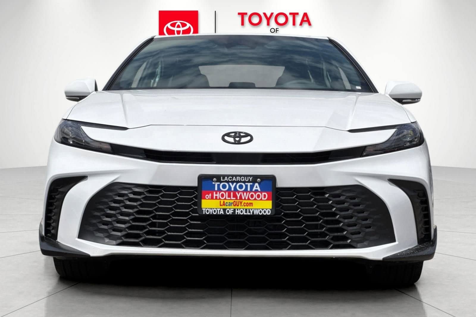 New 2026 Toyota Camry SE FWD image 8