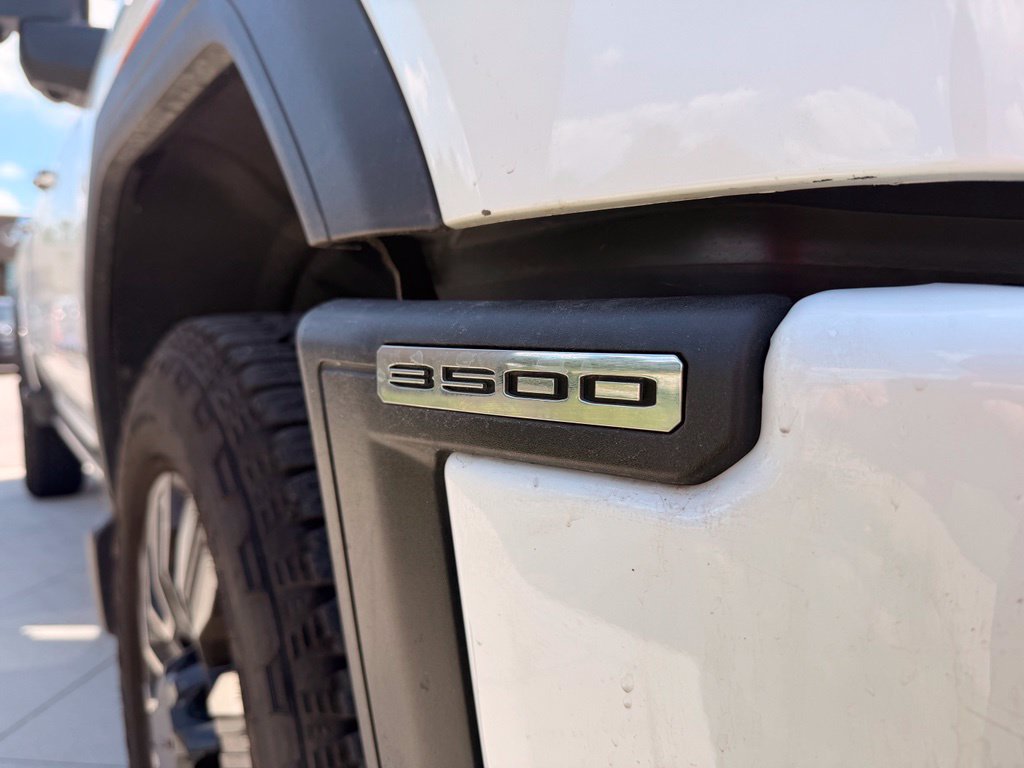 Used 2025 GMC Sierra 3500 Denali Ultimate w/ Snow Plow Prep/Camper Package AWD/4WD image 12