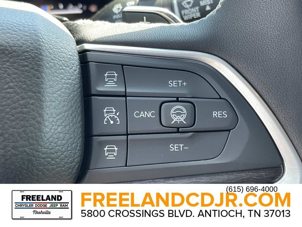 New 2026 Jeep Grand Cherokee Limited w/ Limited Altitude Package AWD/4WD image 35