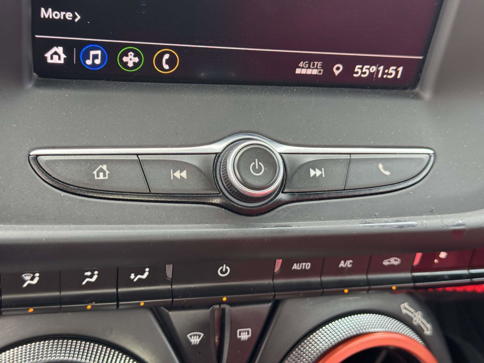 Used 2020 Chevrolet Camaro LT RWD image 21