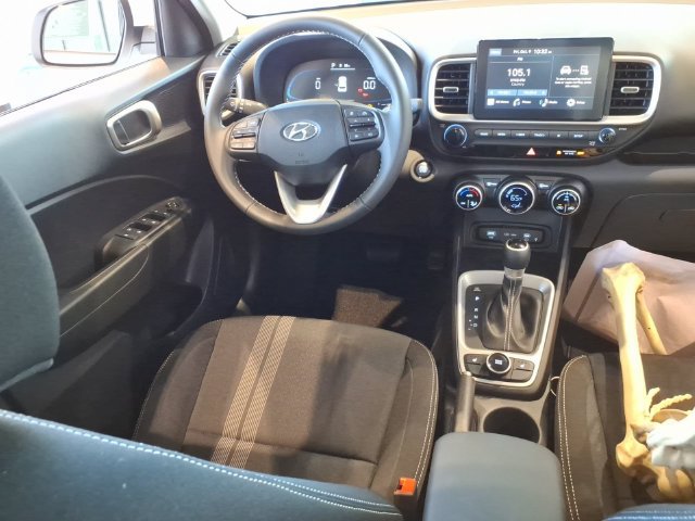 New 2026 Hyundai Venue SEL FWD image 4