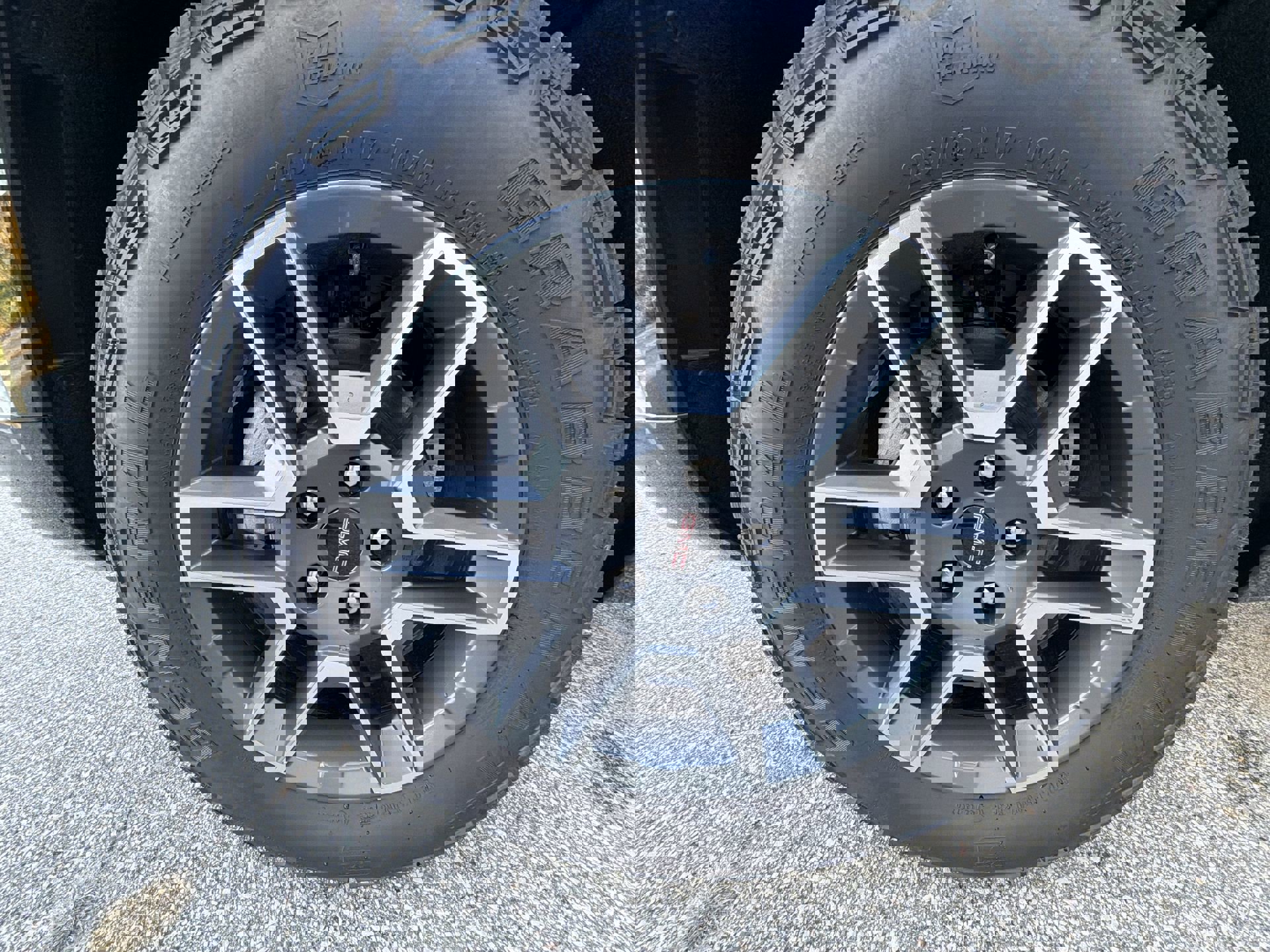 New 2026 GMC Terrain AT4 w/ Convenience Package III image 31