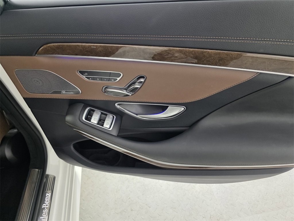 Used 2016 Mercedes-Benz S 550 Sedan image 26