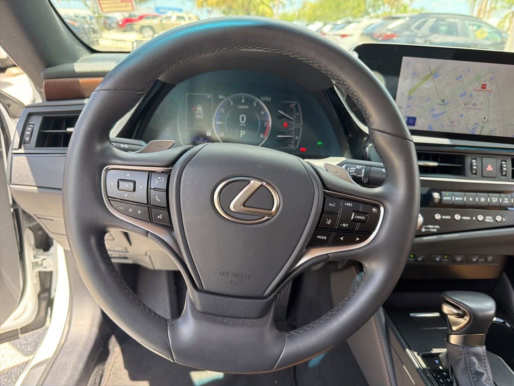 Used 2024 Lexus ES 350 w/ Premium Package FWD image 18