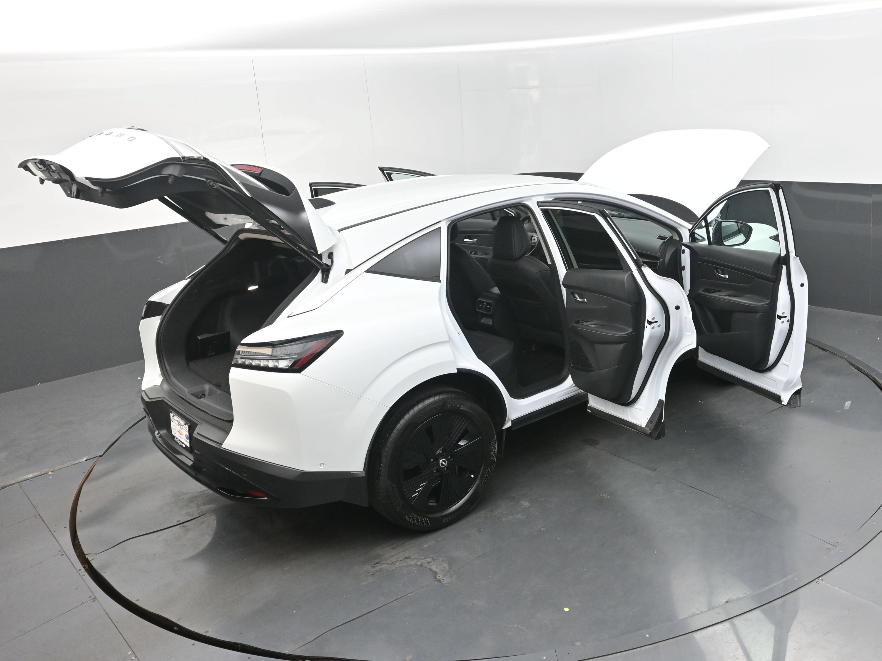 Used 2025 Nissan Murano SV FWD image 32