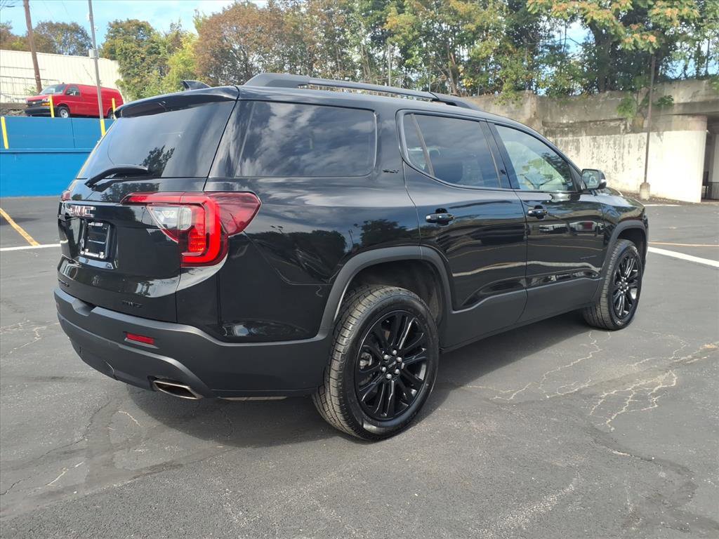 Used 2023 GMC Acadia SLT w/ Elevation Edition image 3