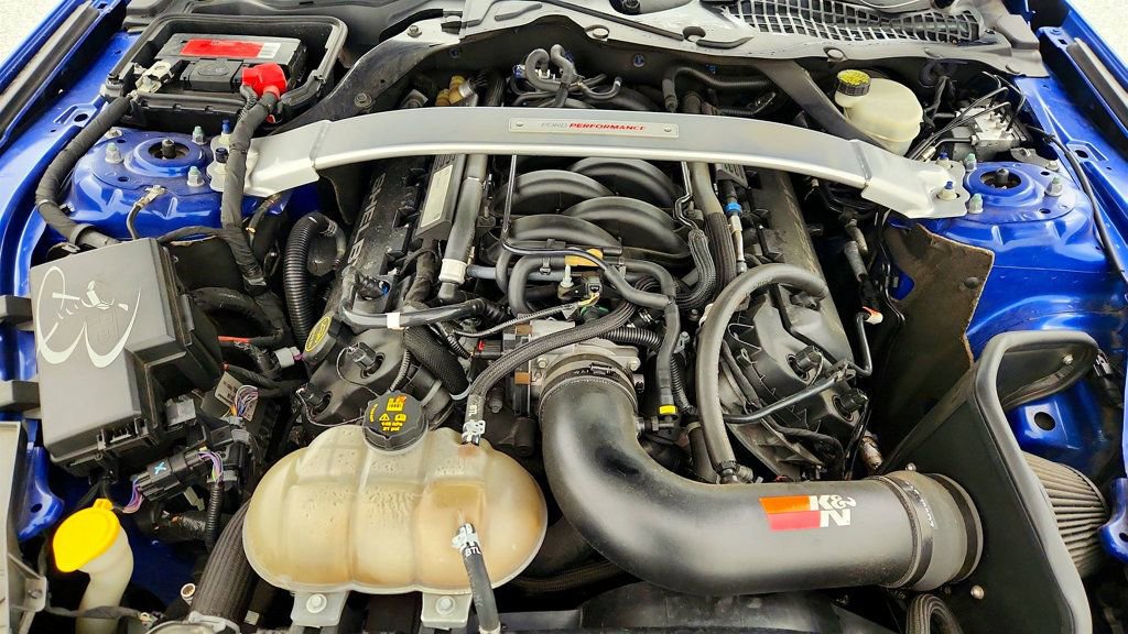 Used 2017 Ford Mustang Shelby GT350 w/ Electronics Package RWD image 24