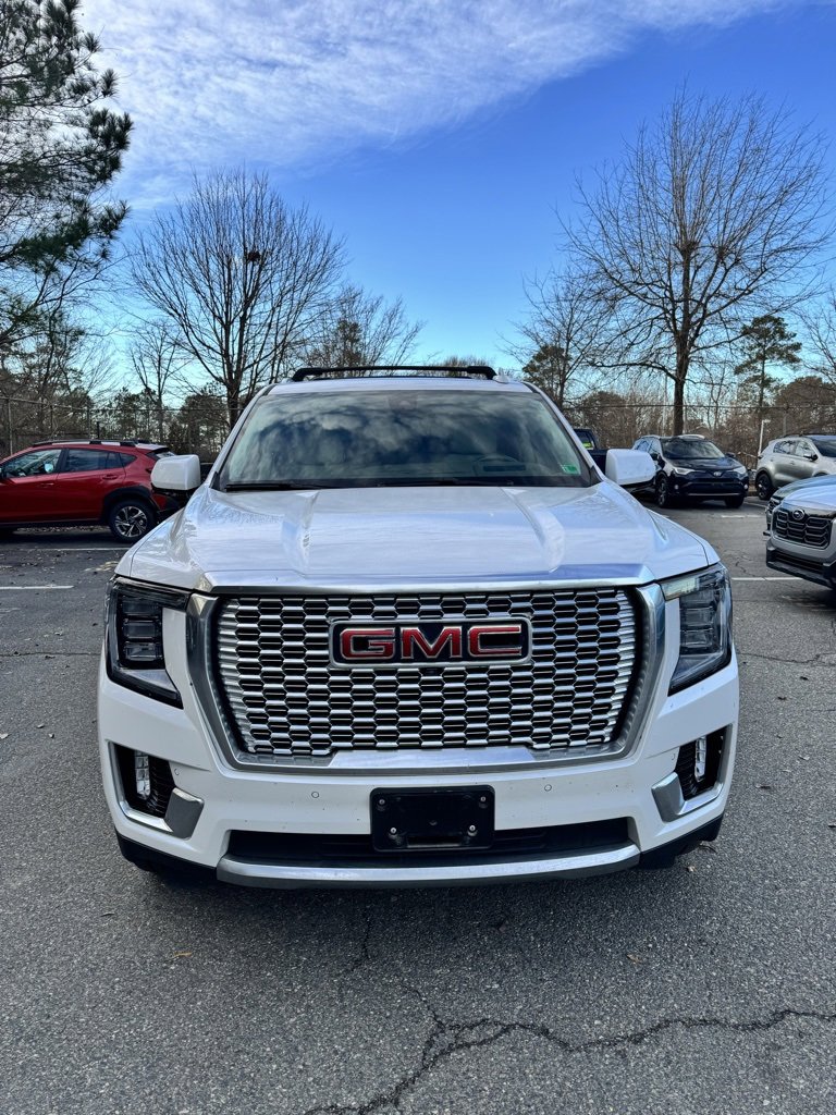 Used 2021 GMC Yukon Denali w/ Denali Premium Package image 2