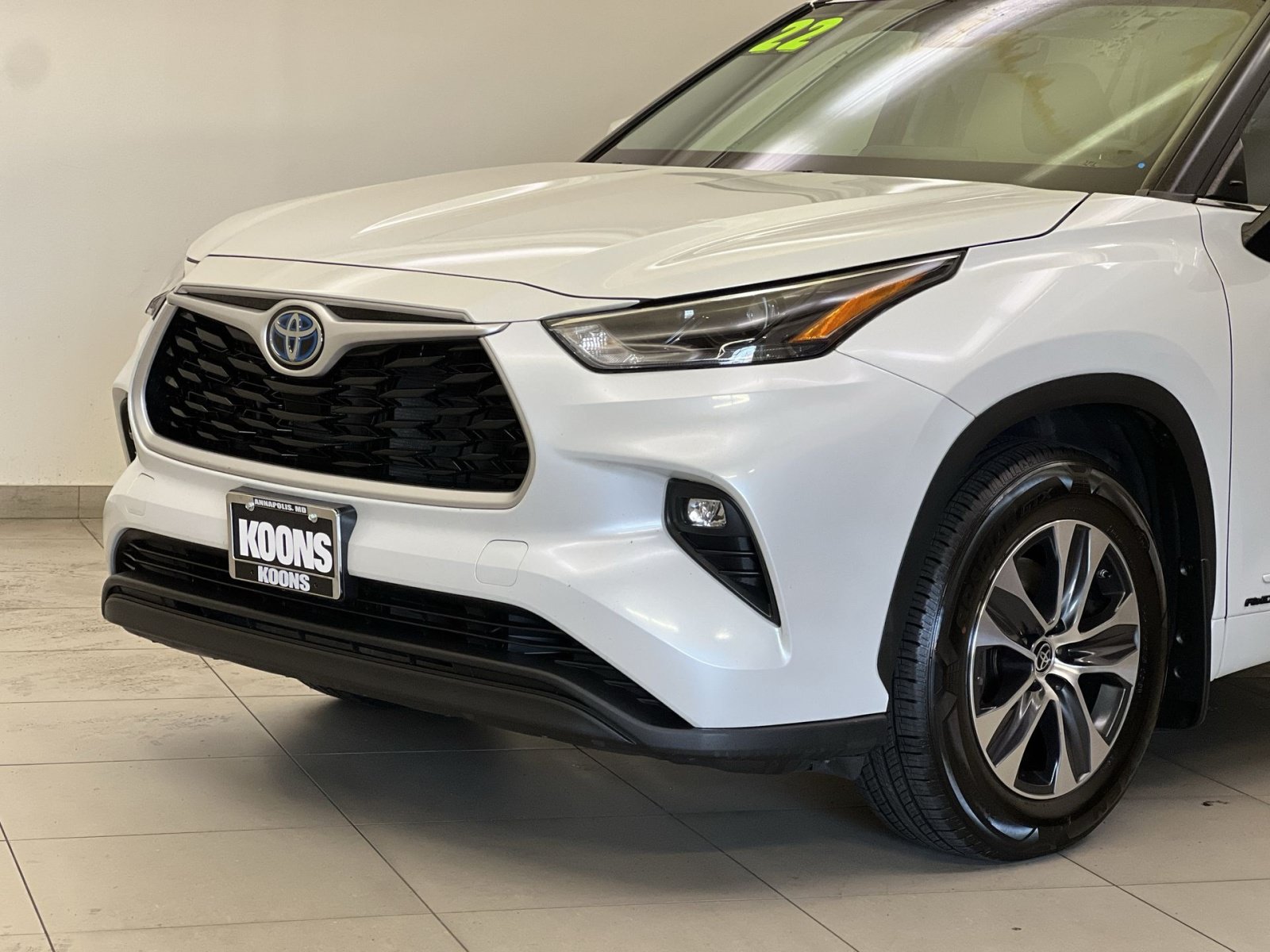 Used 2022 Toyota Highlander XLE AWD/4WD image 29