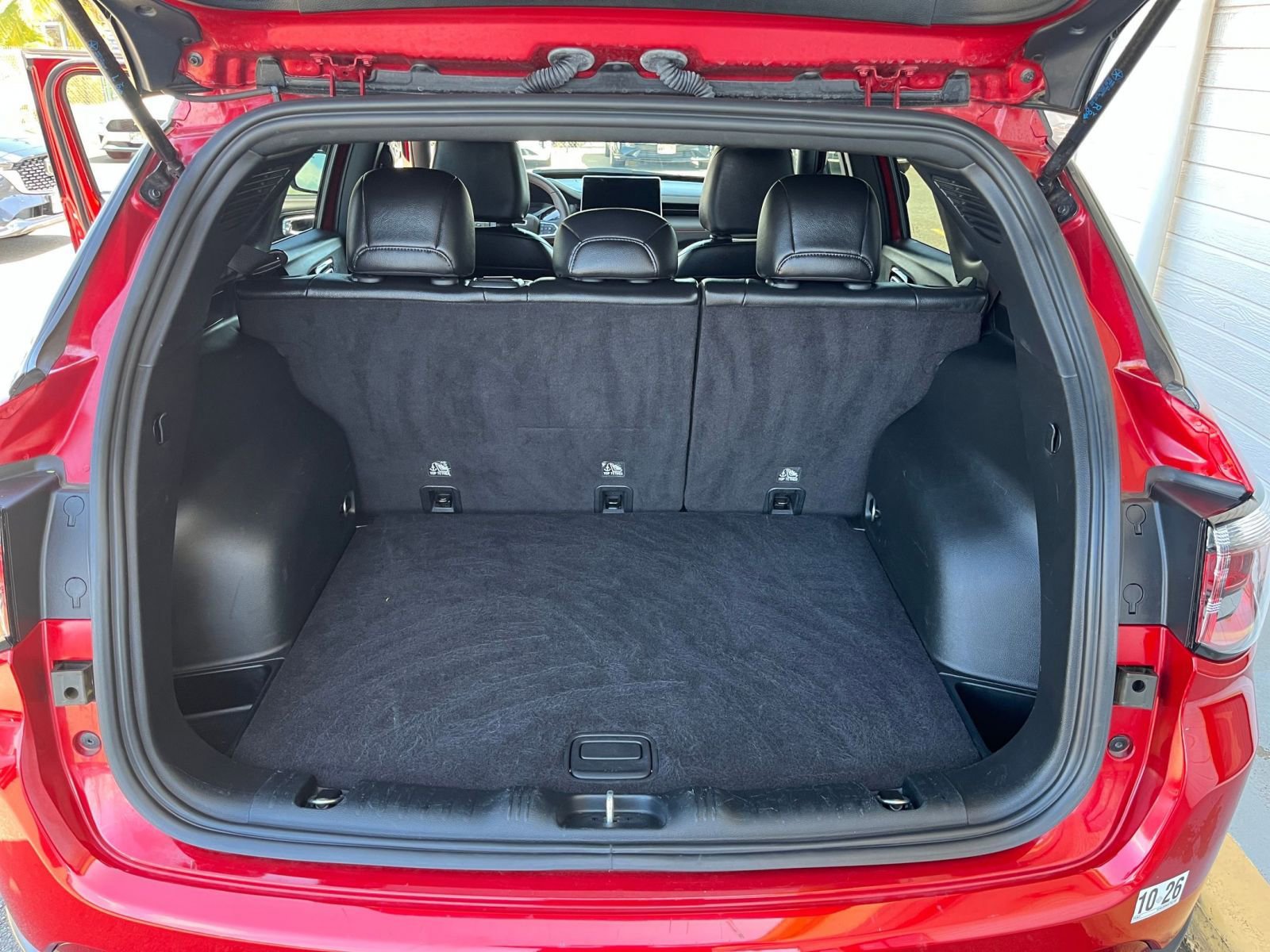 Used 2025 Jeep Compass Trailhawk image 27