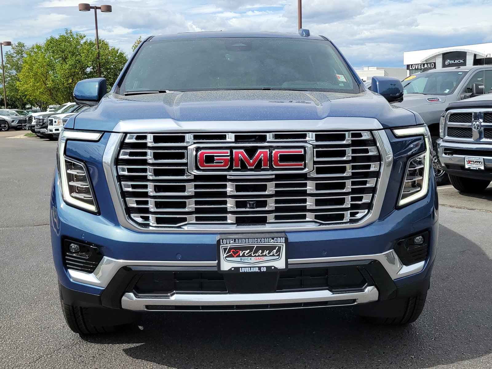 New 2026 GMC Yukon XL Denali w/ Denali Reserve Package AWD/4WD image 5