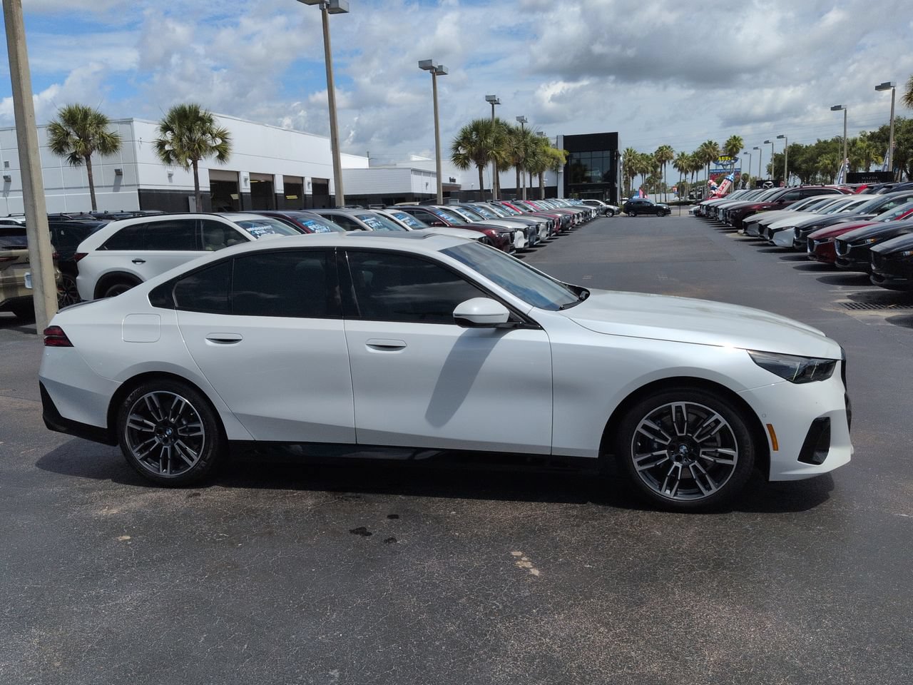 Used 2024 BMW 530i w/ M Sport Package RWD image 3