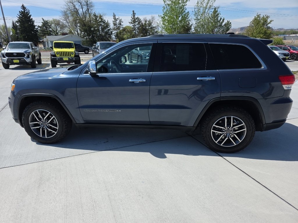 Used 2019 Jeep Grand Cherokee Limited w/ Trailer Tow Group IV AWD/4WD image 8