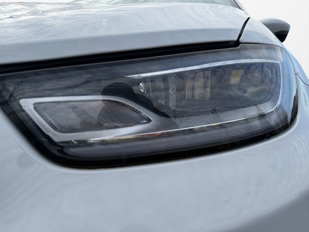 Certified 2023 Chrysler Pacifica Touring-L w/ Uconnect Theater Family Group image 22