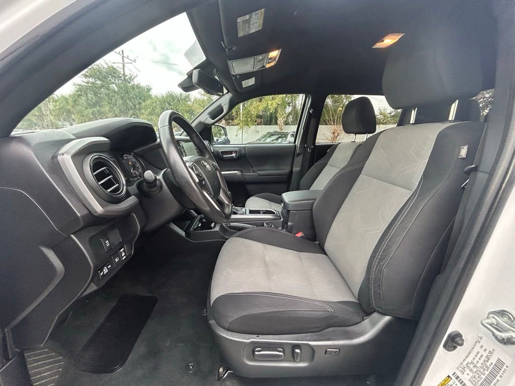 Used 2023 Toyota Tacoma TRD Off-Road image 13