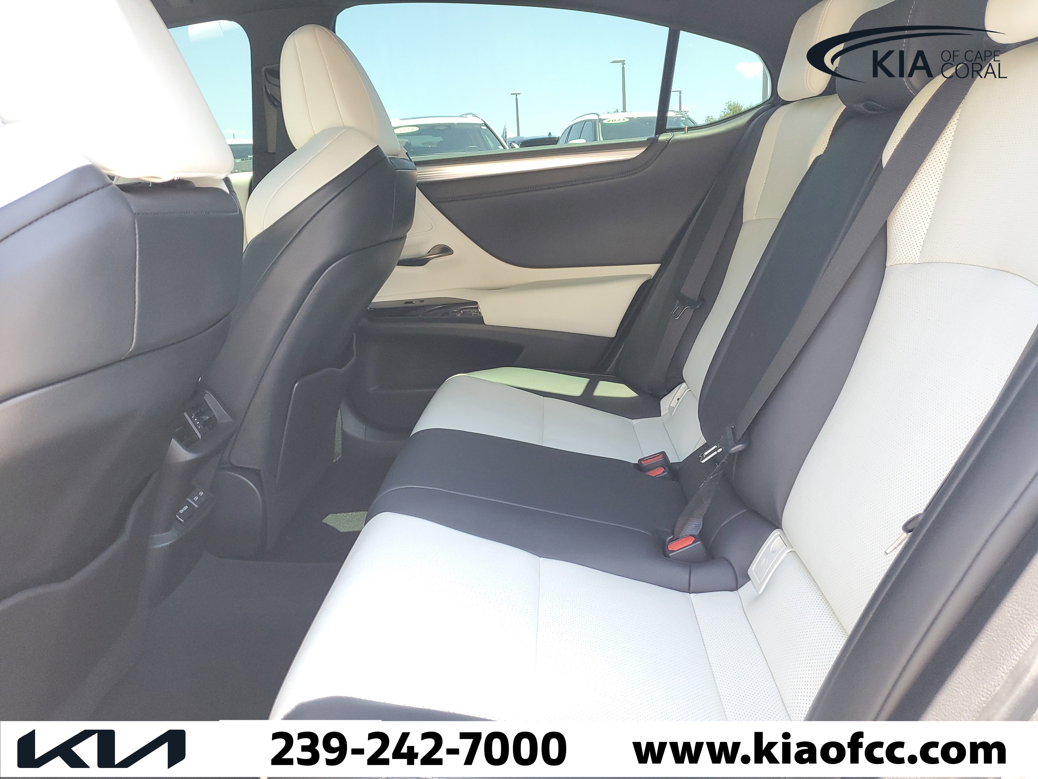 Used 2023 Lexus ES 350 F Sport w/ Accessory Package (Z2) FWD image 11