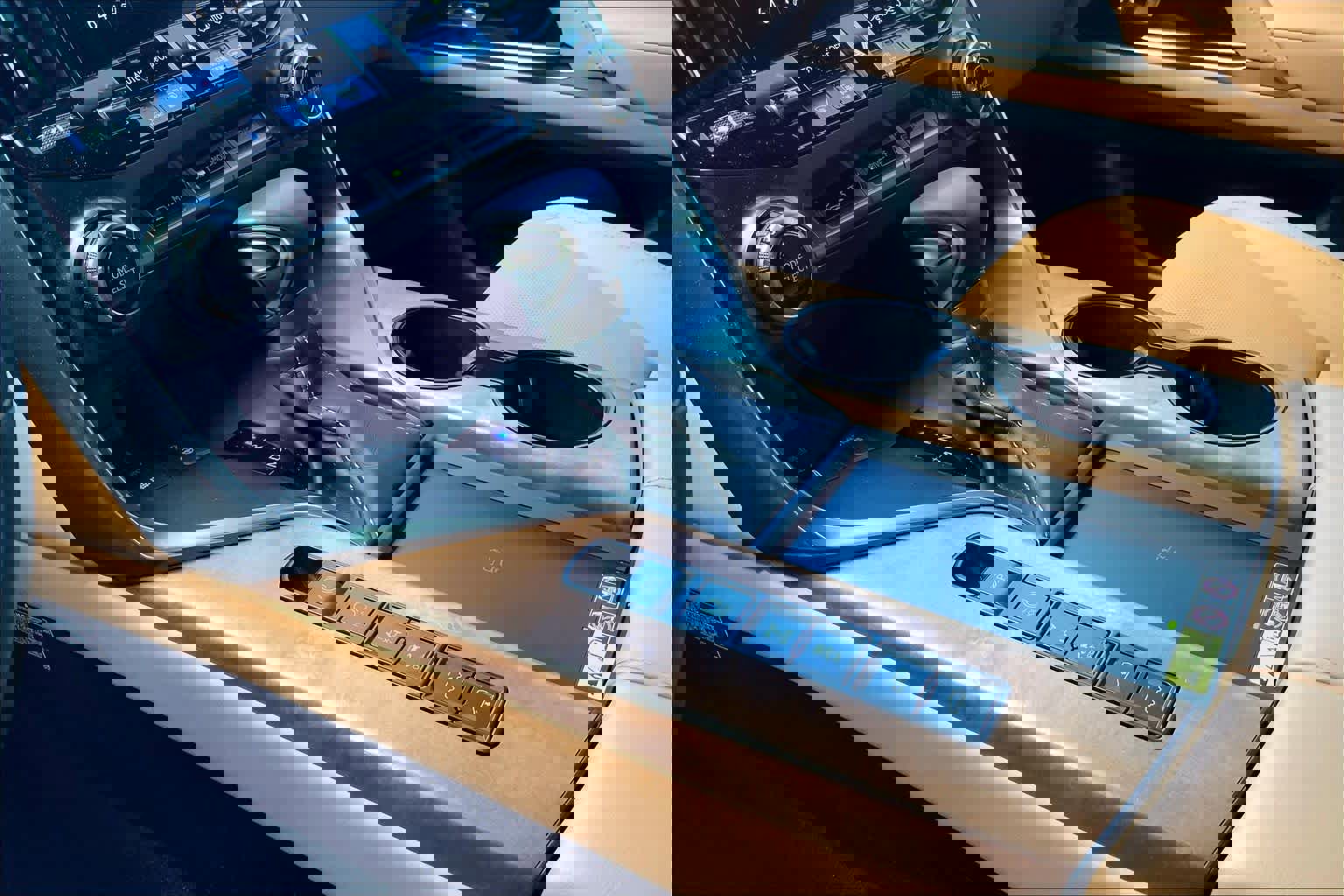 Used 2024 Lexus LX 600 4WD w/ Luxury Package image 19