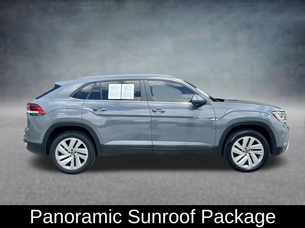 Used 2020 Volkswagen Atlas Cross Sport SE w/ Panoramic Sunroof Package FWD image 4