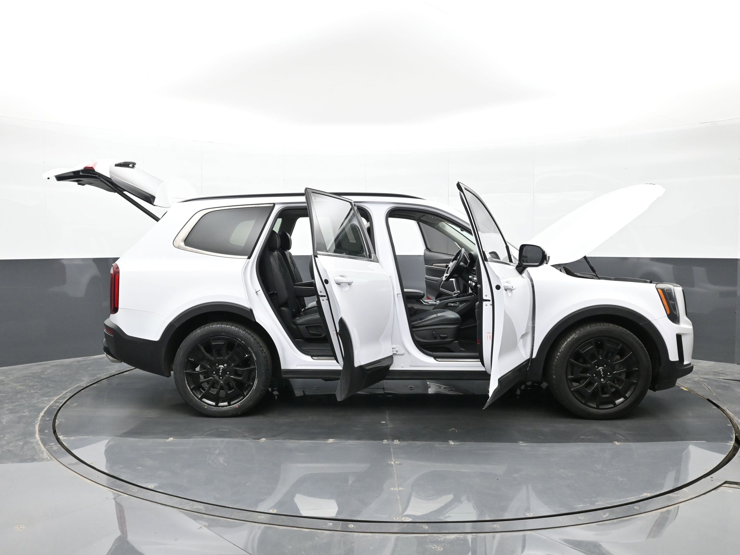Used 2022 Kia Telluride SX w/ SX Prestige Package image 49