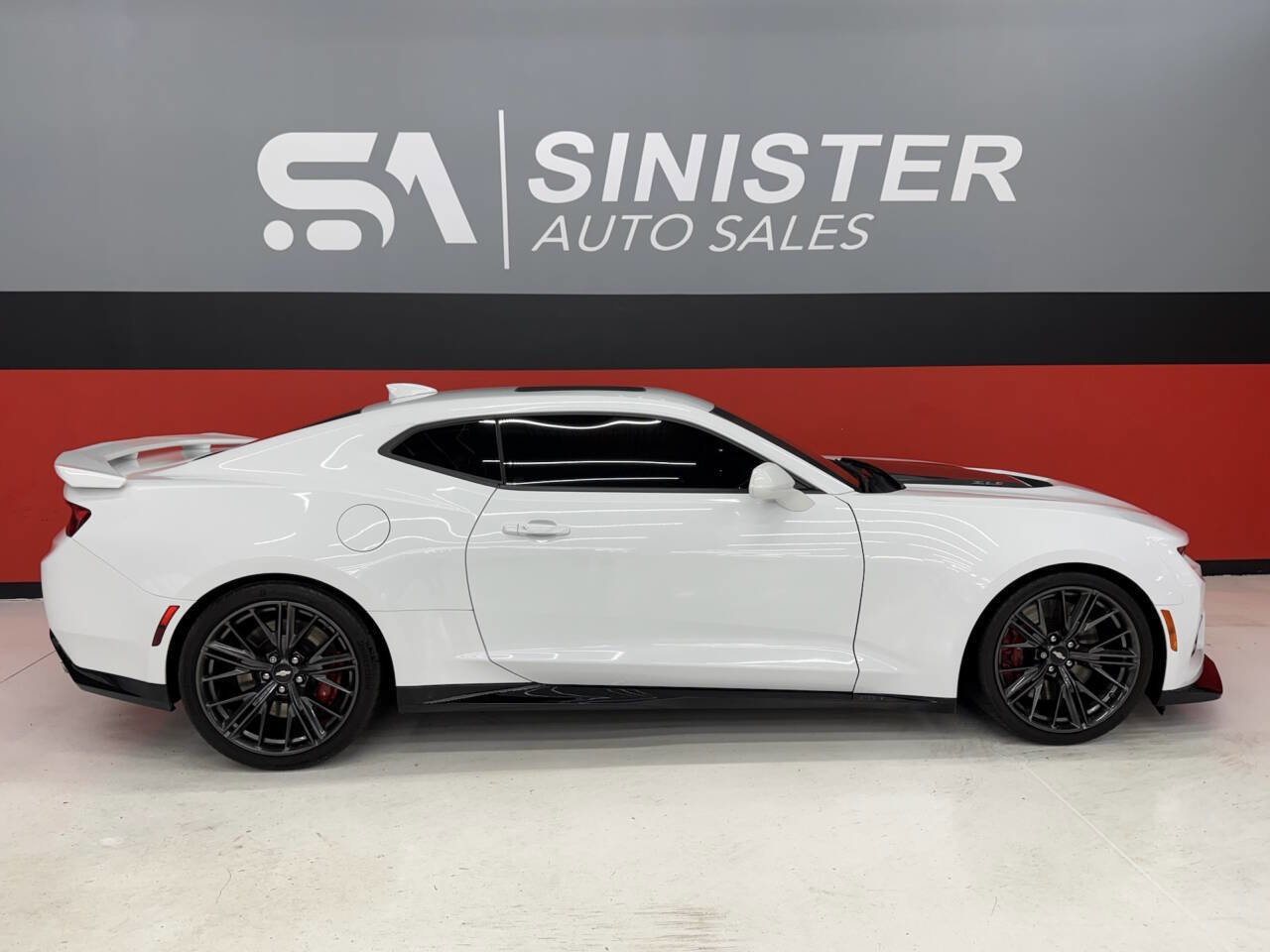 Used 2017 Chevrolet Camaro ZL1 image 34