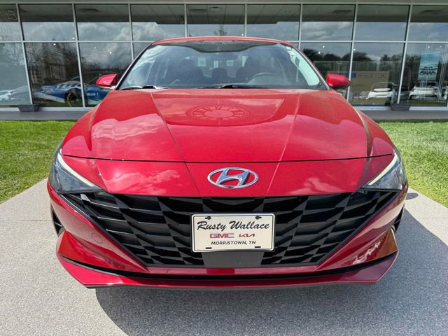 Used 2023 Hyundai Elantra SEL w/ Convenience Package image 3