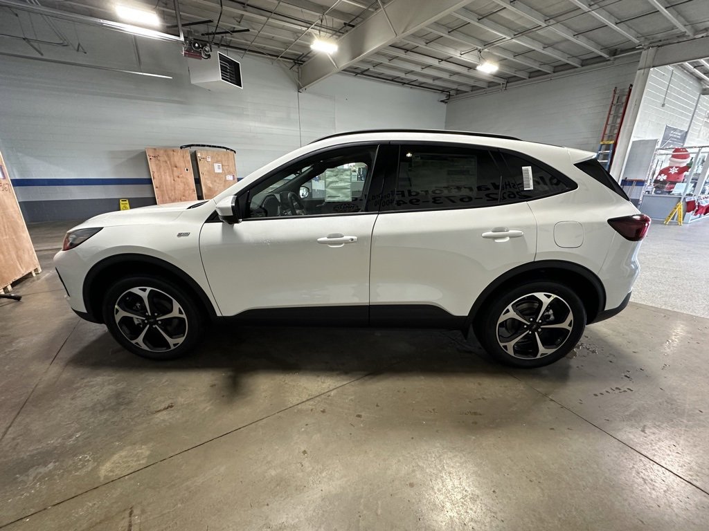New 2025 Ford Escape ST-Line Elite w/ Tech Pack #2 image 5