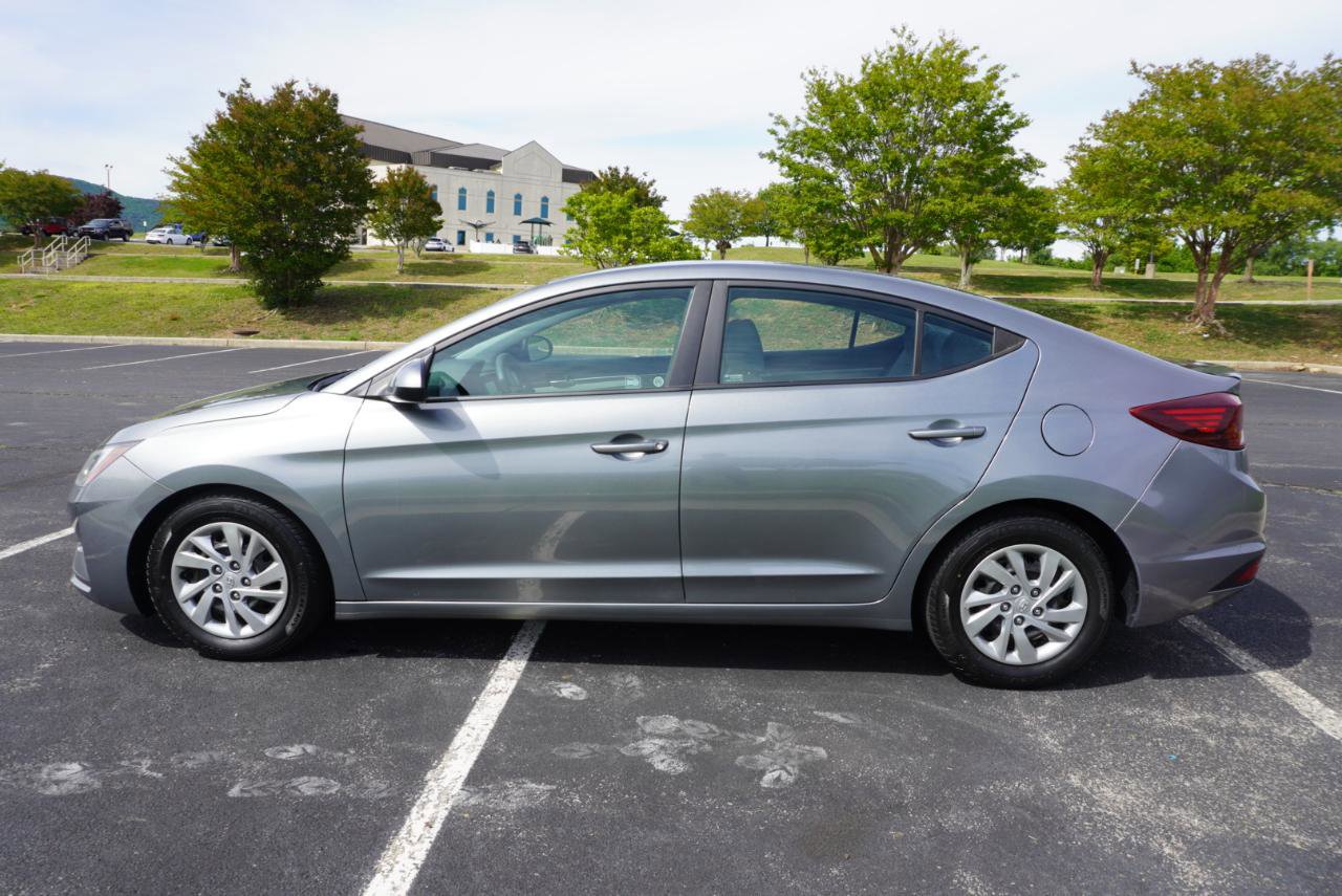 Used 2019 Hyundai Elantra SE FWD image 10