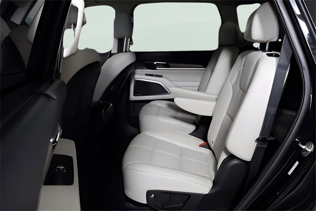 Used 2021 Kia Telluride SX w/ Nightfall Edition Package image 12