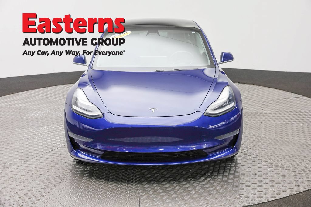 Used 2020 Tesla Model 3 Standard Range RWD image 2