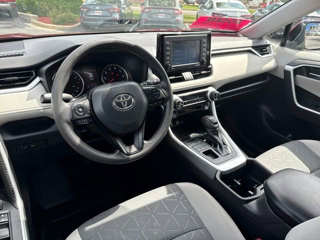 Used 2022 Toyota RAV4 XLE image 14