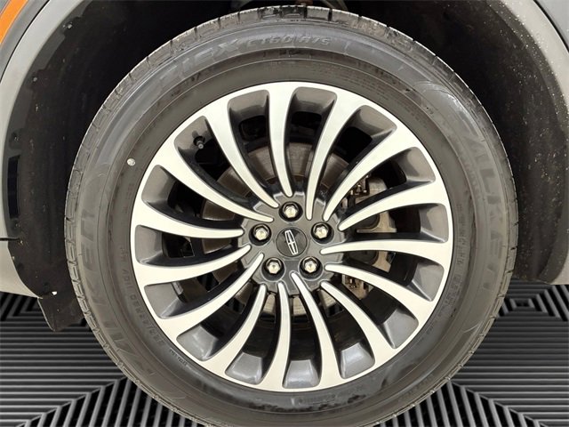 Used 2023 Lincoln Aviator AWD w/ Premium Package image 9